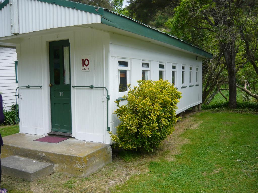 Alexanders Holiday Park Hotel Picton Exterior photo